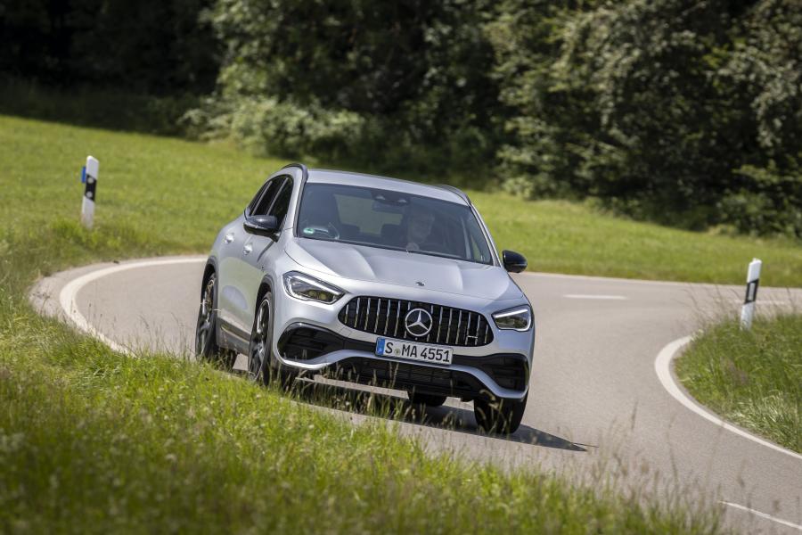  Mercedes-AMG GLA45 S 4Matic+ (H247) 2020 года  (WW) (фото 2 из 26)